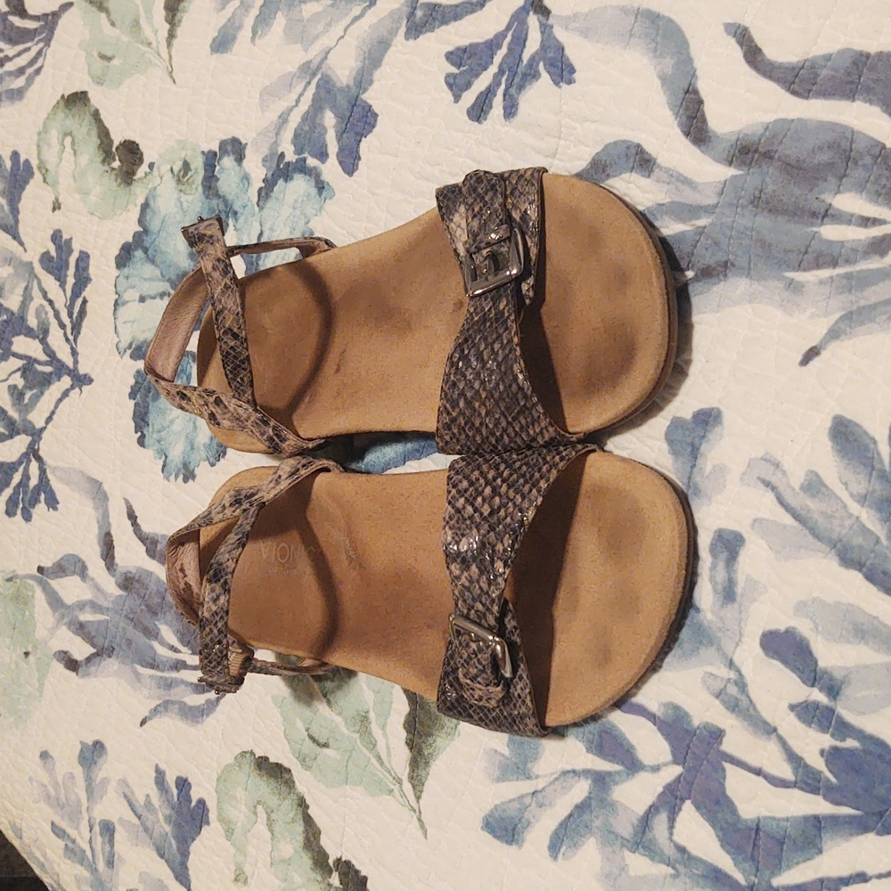 Vionic orthaheel Sandals 9 wide